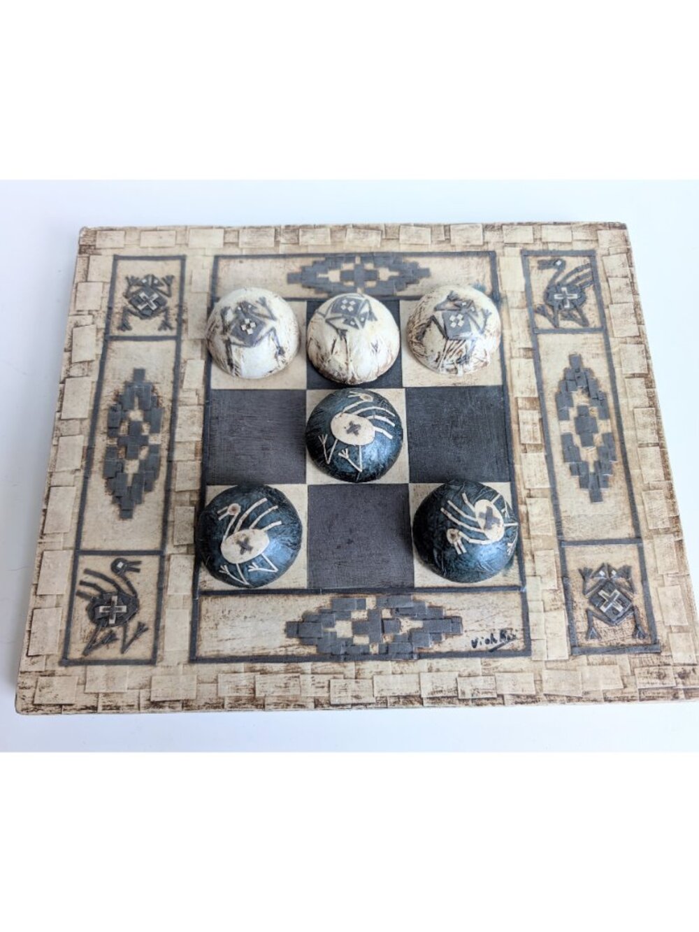 Handmade Vtg Argentina Santa Maria Indigenous Design Rheas & Toads Board Game